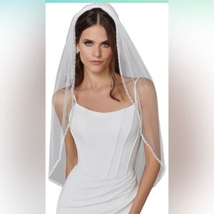 1 Tier Crystal Pearl Beaded Edge Bridal Wedding Veil Fingertip Length